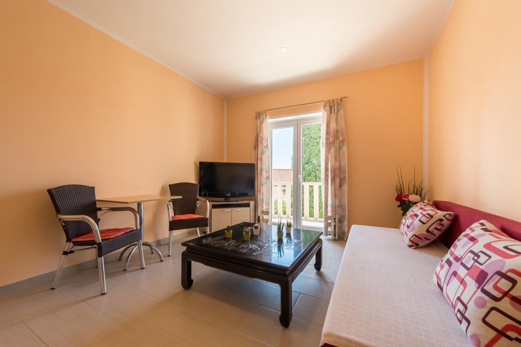 Apartment Puko Bol Rom bilde